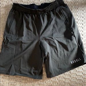 Men’s NOBULL knit shorts size medium.l